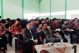 Sivitas Akademika Al-Khairiyah agar teladani semangat juang KH Syam'un