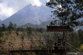Dispar Sleman lakukan penataan dan pembangunan wahana baru di destinasi Gardu Pandang Merapi