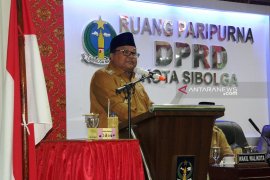 Pengesahan R-APBD Sibolga diwarnai dengan pantun "Di sana kosong di sini kosong"