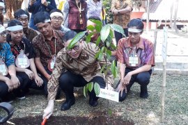 Dekan FIB UI ajak mahasiswa baru  peduli lingkungan