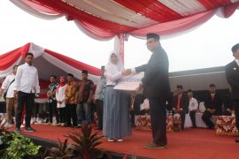 BUMN serahkan bantuan beasiswa bagi pelajar di Jambi