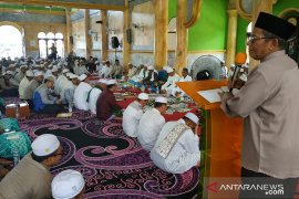 Ribuan jemaah hadiri haul ke-25 KH Mahfudz Amin