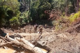 Tim gabungan tindak tambang timah liar di kawasan Bukit Menumbing