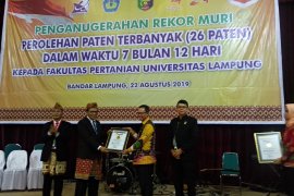Universitas Lampung raih penghargaan kategori hak paten terbanyak