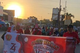 HUT RI, Telkomsel Branch Mataram gelorakan spirit "Jumat Berkah"