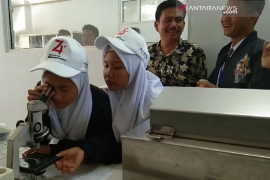 Peserta SMN asal Babel berkunjung ke Laboratorium UHO