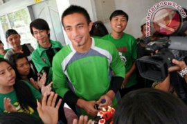 Ferry Rotinsulu akan menjadi pelatih sekaligus kiper Sriwijaya FC
