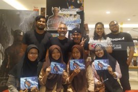 Pemain film Gundala gelar "meet and greet" di Gramedia Manhattan Medan