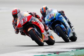 Marquez tak senang kecolongan pada tikungan terakhir di Silverstone