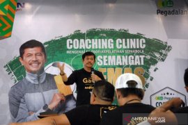Pegadaian coaching clinic bersama Indra Sjafri Page 1 Small