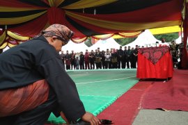 Tuo Silek "Darahi" Gelanggang dalam Pembukaan SAF 2019 di Payakumbuh