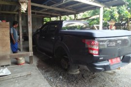 Mobil Kepala Dinas PUPR Aceh Barat jadi korban pencurian  ban