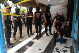 Tim Cobra Polres Lumajang buru pelaku teror bom ikan