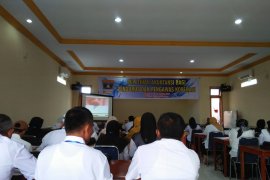 Puluhan pengurus dan pengawas Koperasi di Sijunjung dapat pembekalan