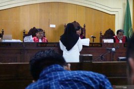 Hakim menelusuri modus pelarian Dorfin dari pemeriksaan Kompol Tuti