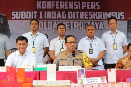 Polisi ungkap penyelundupan 5.571 ponsel asal China