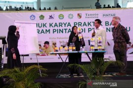 Wako Firdaus: Guru Pekanbaru harus pintar dan inovatif dalam mengajar