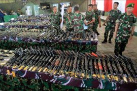 Senjata bekas konflik Aceh diserahkan warga