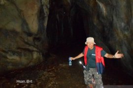 FKH Banjarmasin ekspedisi ke Gua Romeo Marajai, Halong