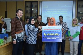 Bank Sleman menyalurkan bantuan rehab tujuh RTLH