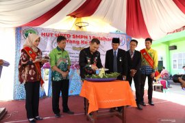 Wabup ajak murid SMPN 1 Pelaihari doakan guru