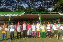 Bangun Ilmu Sains melalui Karya Sains Junior dan  lomba Roket Air