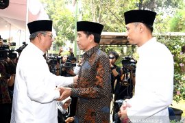 Presiden Jokowi  melayat ke SBY