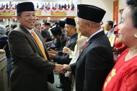 Mulai hari ini 85 anggota DPRD Lampung resmi menjabat