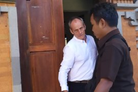 Warga Belanda diadili karena miliki kerajinan satwa dilindungi