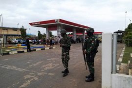 Papua Damai - Pengamat intelijen: sebaiknya pemerintah segera tarik TNI dari Papua