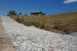 Pemkab Gorontalo bangun jalan untuk warga transmigrasi Ayumolingo