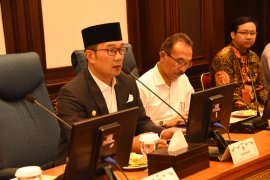 Jawa Barat akan bentuk 5.000 pusat digital desa