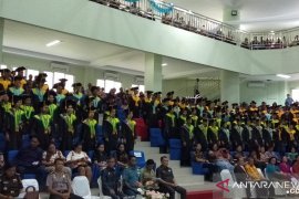 Polnustar Tahuna wisuda 143 mahasiswa
