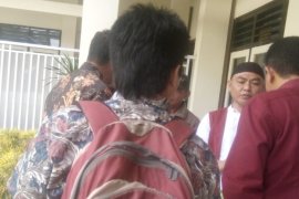 Kelakuan Faqih, gulungan kain sarung tempat sembunyikan sabu
