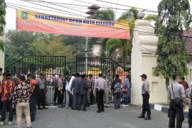 Aksi pembatasan peliputan oleh Kepolisian dan Sekretariat DPRD Kota Cilegon