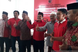 Kepala Bakesbangpol daftar bacabup Kediri