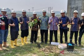 PLN tanam 500 pohon untuk hijaukan lokasi pembangunan PLTU Sintang