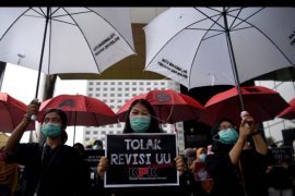 Pegawai KPK tolak revisi UU KPK