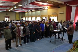 Pimpinan DPRD Banjarmasin dijabat politisi muda