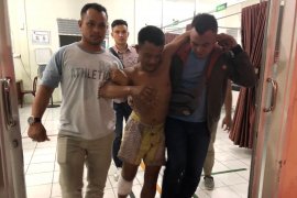 Polisi tangkap tiga perampok mobil bersenjata api