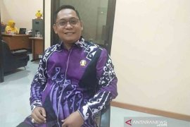 Asep Surya Atmaja adik kandung Bupati Bekasi janji akan tetap kritis di DPRD