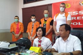 Polda ungkap pencurian data kartu ATM oleh empat warga Bulgaria