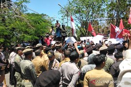 Bupati Pamekasan terima usulan revisi Perda Tembakau