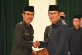 Ridwan Kamil lantik Daud Achmad sebagai Penjabat Sekda Jabar