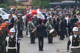 Akademisi: Habibie hilangkan keangkeran istana