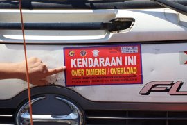 130 truk terjaring operasi penertiban di Tol Cipularang