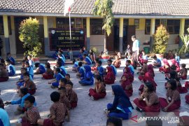 Warga Jember dan Lumajang doa bersama untuk Habibie