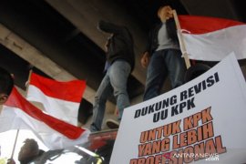 Aksi dukung revisi UU KPK Page 2 Small