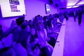 Pekan Mode London dibuka dengan peragaan busana