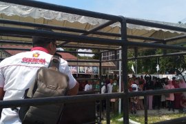 Puluhan orang demo Kantor DPD Gerindra di Padang, tolak ketetapan DPP soal pimpinan DPRD